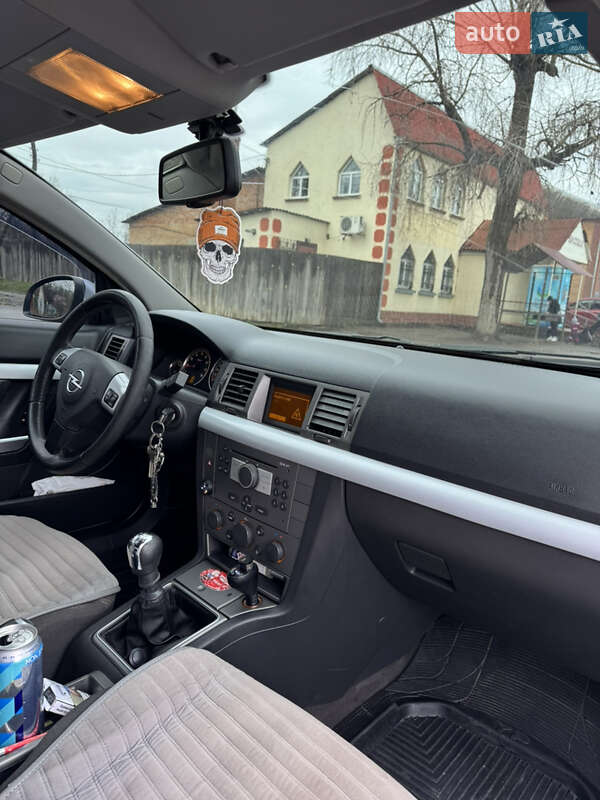 Седан Opel Vectra 2004 в Вінниці