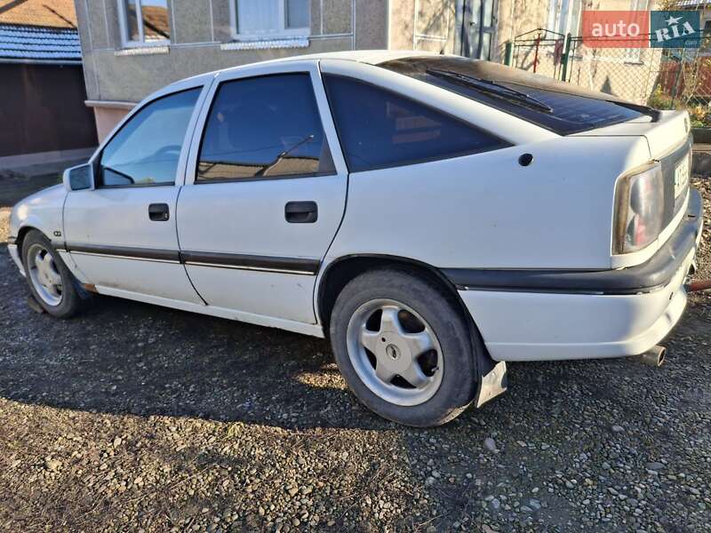 Лифтбек Opel Vectra 1993 в Ивано-Франковске