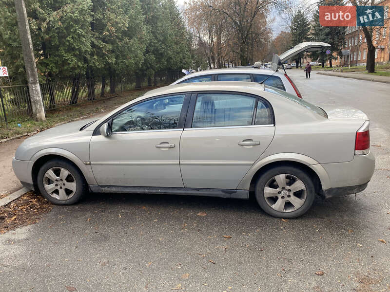 Седан Opel Vectra 2004 в Чернігові