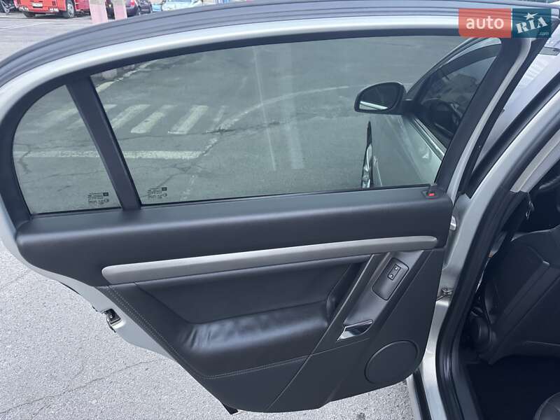 Седан Opel Vectra 2008 в Горішніх Плавнях