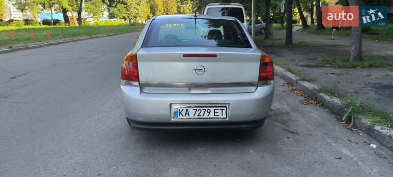 Седан Opel Vectra 2005 в Києві