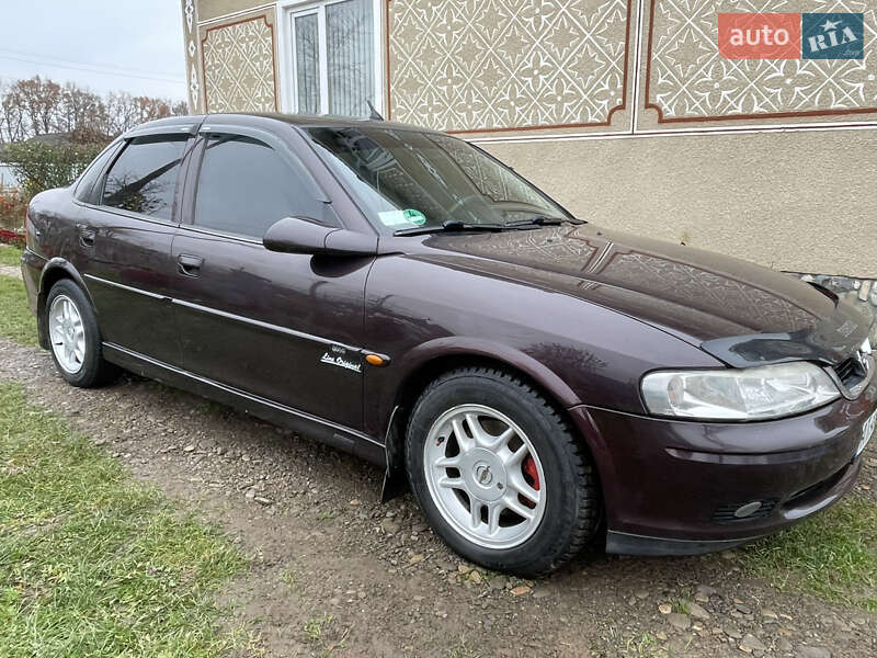 Седан Opel Vectra 2000 в Чернівцях