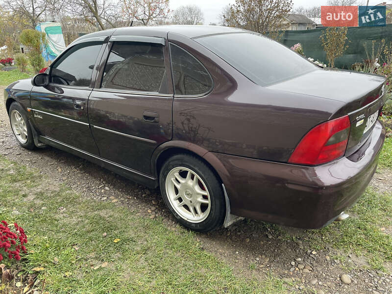 Седан Opel Vectra 2000 в Чернівцях