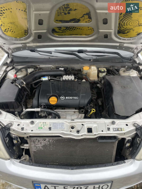 Універсал Opel Vectra 2005 в Івано-Франківську