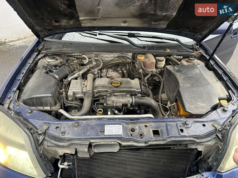 Седан Opel Vectra 2004 в Виннице