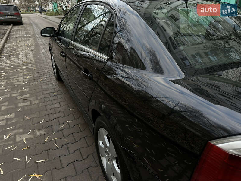 Седан Opel Vectra 2004 в Сумах