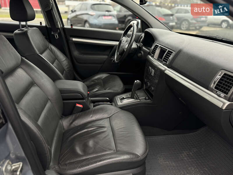 Седан Opel Vectra 2008 в Луцьку