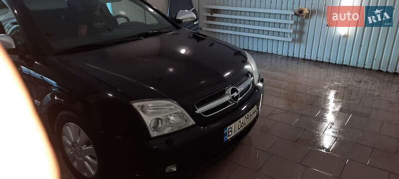 Седан Opel Vectra 2004 в Кременчуці