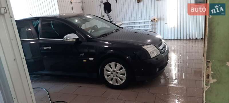 Седан Opel Vectra 2004 в Кременчуці