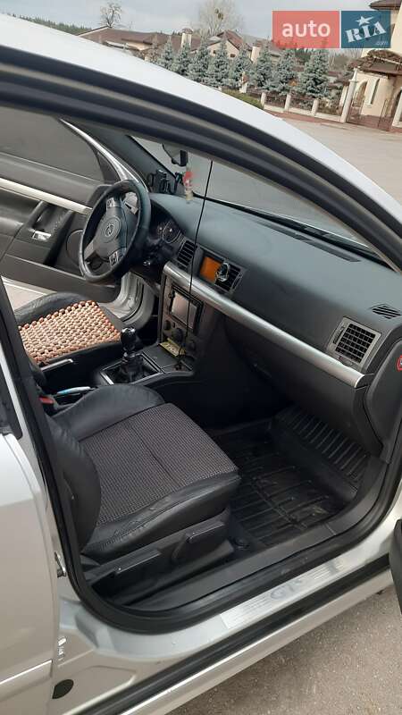 Лифтбек Opel Vectra 2004 в Володарке фото 27 Лифтбек Opel Vectra 2004 в Володарке