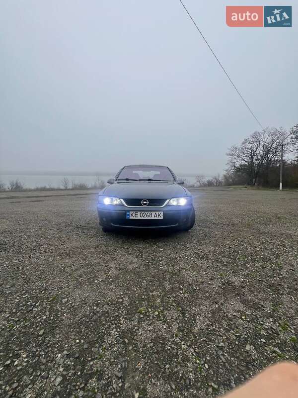 Седан Opel Vectra 1999 в Днепре