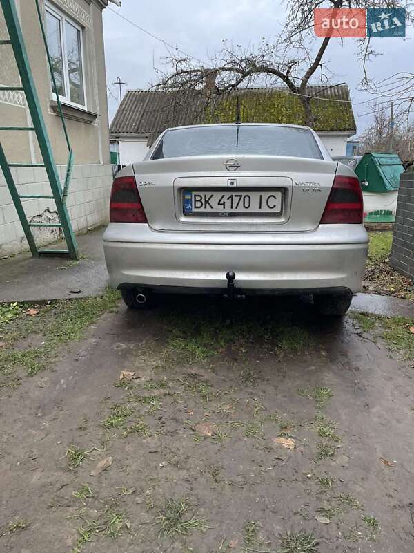 Седан Opel Vectra 2001 в Ровно