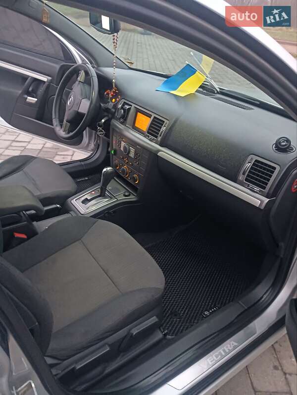 Седан Opel Vectra 2007 в Львове