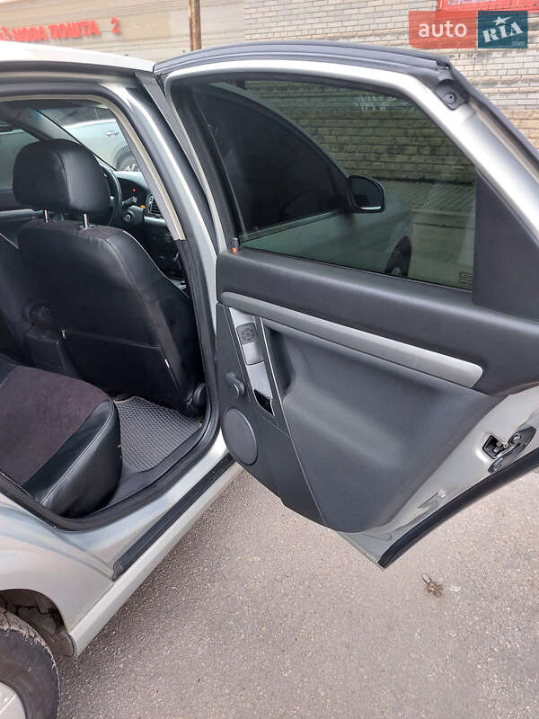 Лифтбек Opel Vectra 2005 в Днепре