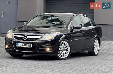 Лифтбек Opel Vectra 2006 в Ивано-Франковске