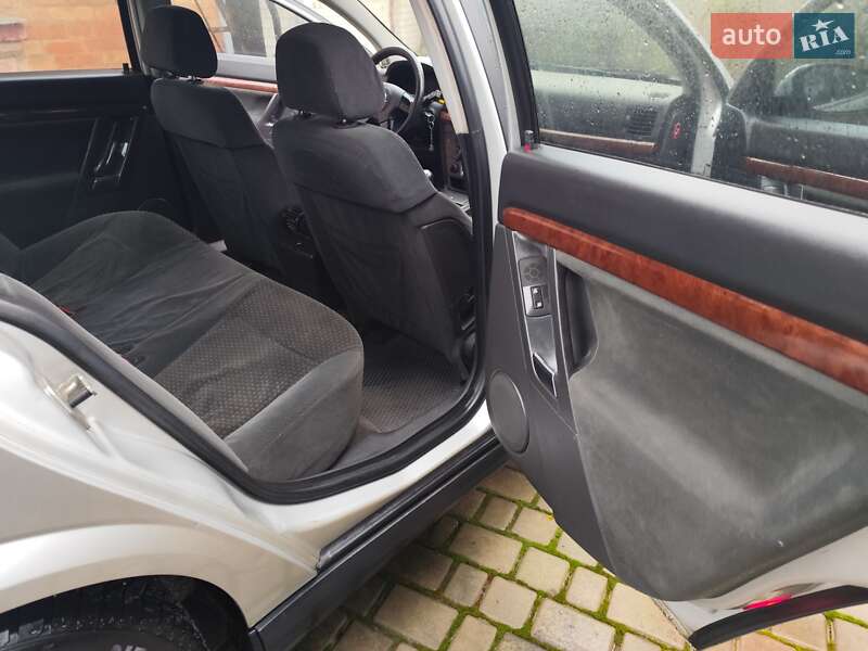 Седан Opel Vectra 2002 в Бердичеве