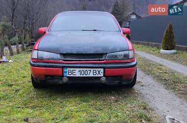Седан Opel Vectra 1989 в Рахові