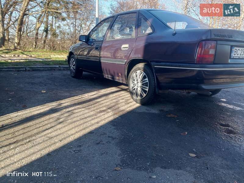 Седан Opel Vectra 1991 в Золочеві