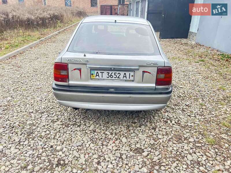 Ліфтбек Opel Vectra 1992 в Коломиї фото 5 Ліфтбек Opel Vectra 1992 в Коломиї