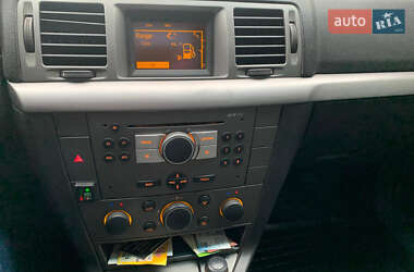 Седан Opel Vectra 2006 в Львові