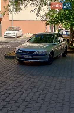 Седан Opel Vectra 1996 в Ивано-Франковске