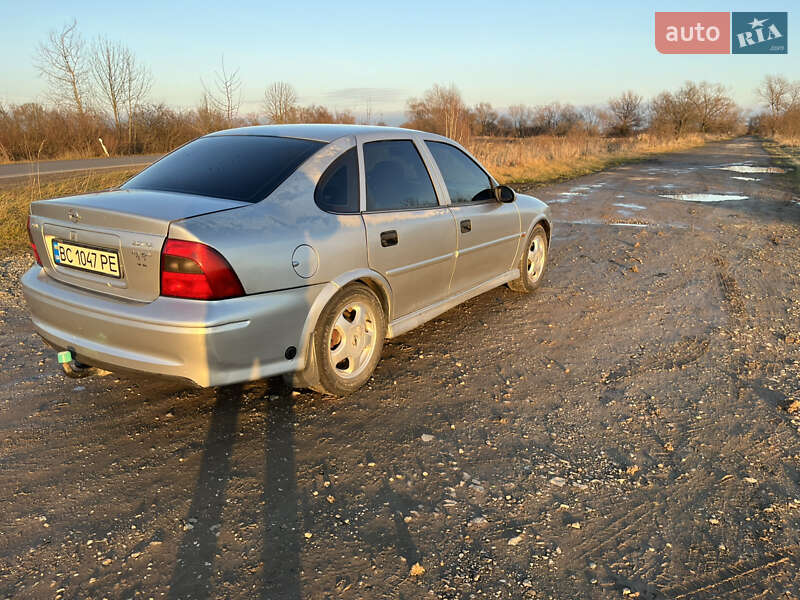 Седан Opel Vectra 1999 в Рудниках фото 2 Седан Opel Vectra 1999 в Рудниках