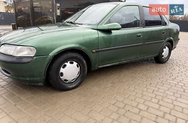 Седан Opel Vectra 1996 в Старой Жадовой
