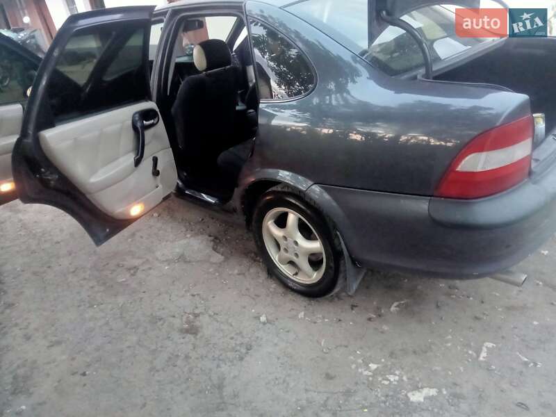 Седан Opel Vectra 1997 в Тернополі