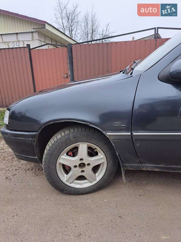 Седан Opel Vectra 1990 в Гадячі