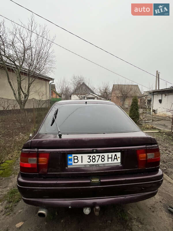 Ліфтбек Opel Vectra 1993 в Лубнах