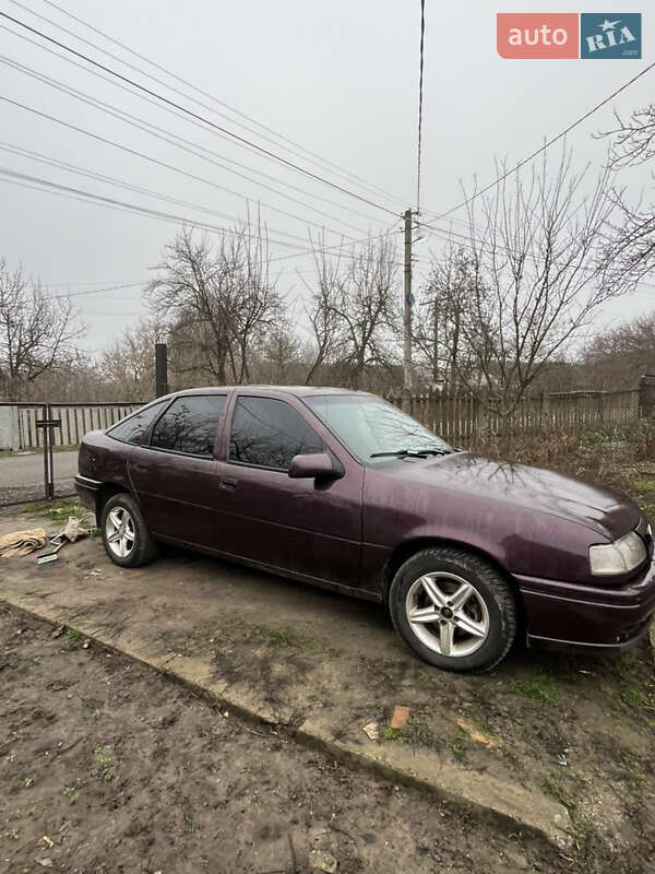 Ліфтбек Opel Vectra 1993 в Лубнах