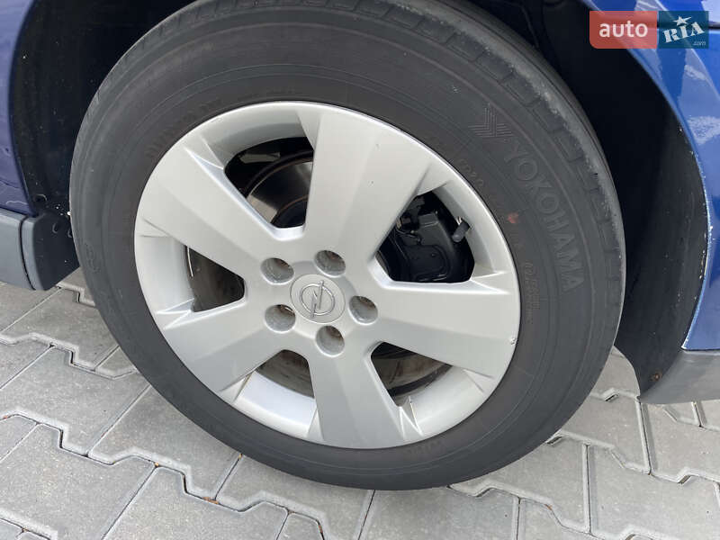 Седан Opel Vectra 2003 в Тульчине