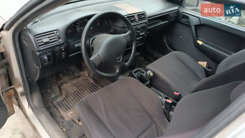 Седан Opel Vectra 1992 в Києві