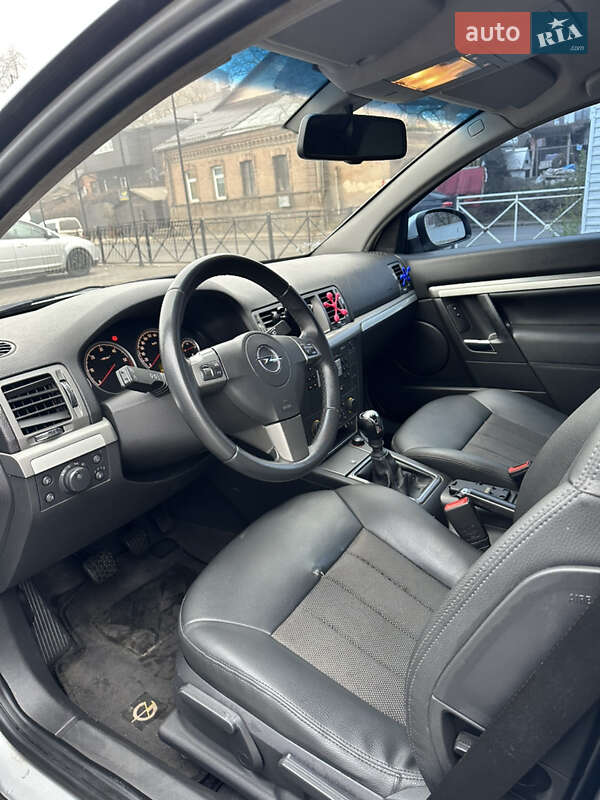 Лифтбек Opel Vectra 2007 в Виннице