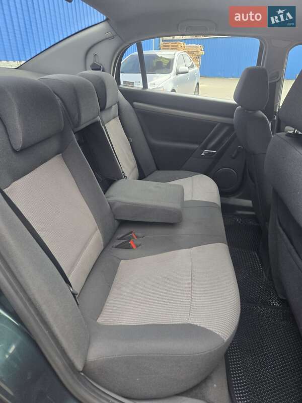 Седан Opel Vectra 2005 в Одесі