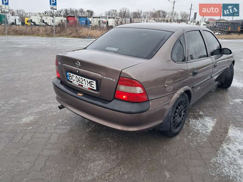 Седан Opel Vectra 1998 в Радехове
