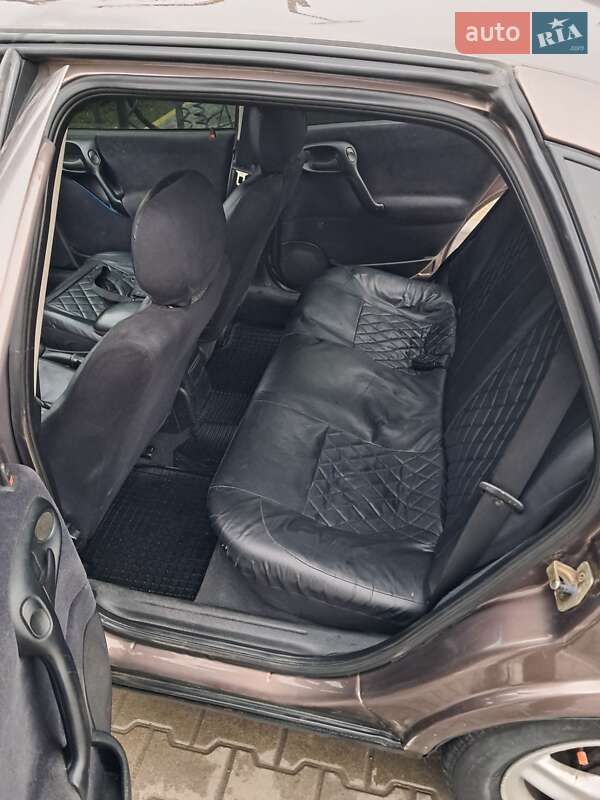 Седан Opel Vectra 1998 в Радехове