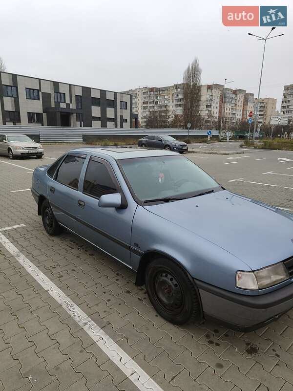 Седан Opel Vectra 1990 в Києві