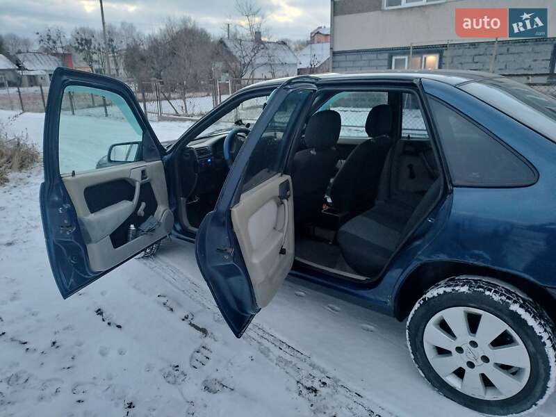 Седан Opel Vectra 1991 в Радехові