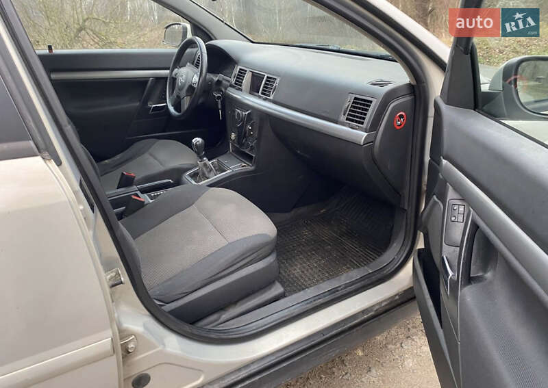 Седан Opel Vectra 2004 в Києві фото 2 Седан Opel Vectra 2004 в Києві