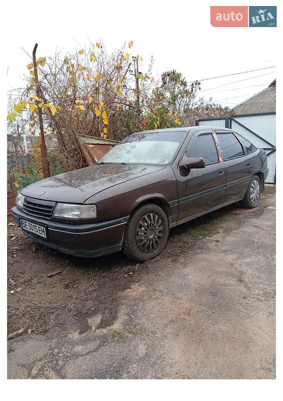 Ліфтбек Opel Vectra 1992 в Первомайську