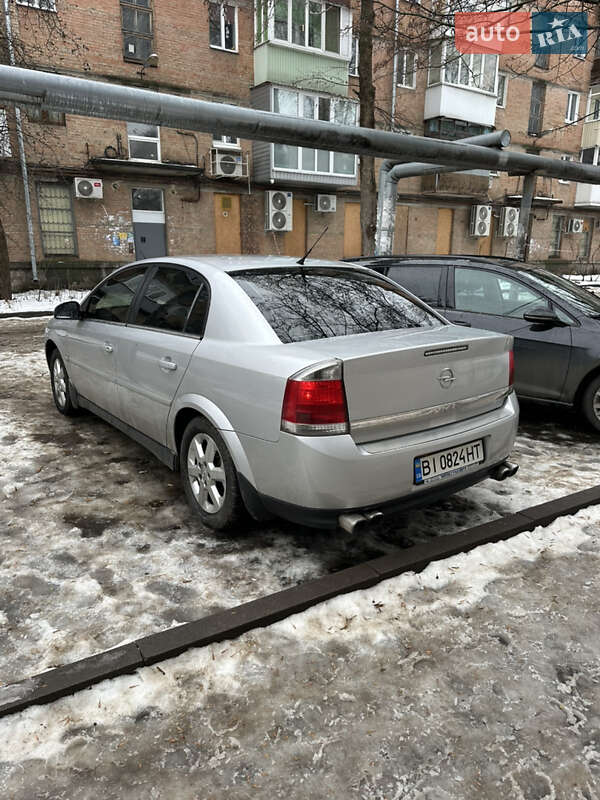Седан Opel Vectra 2005 в Полтаве