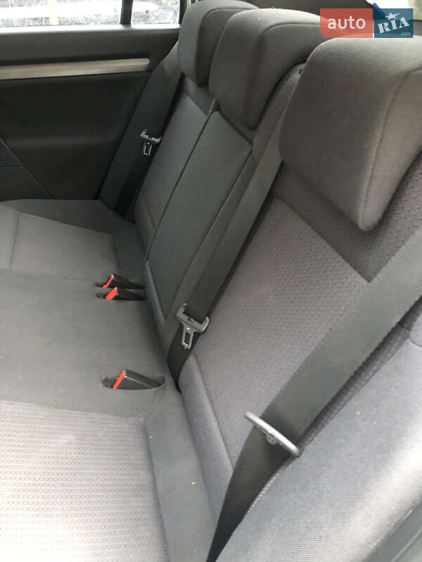 Седан Opel Vectra 2007 в Львове