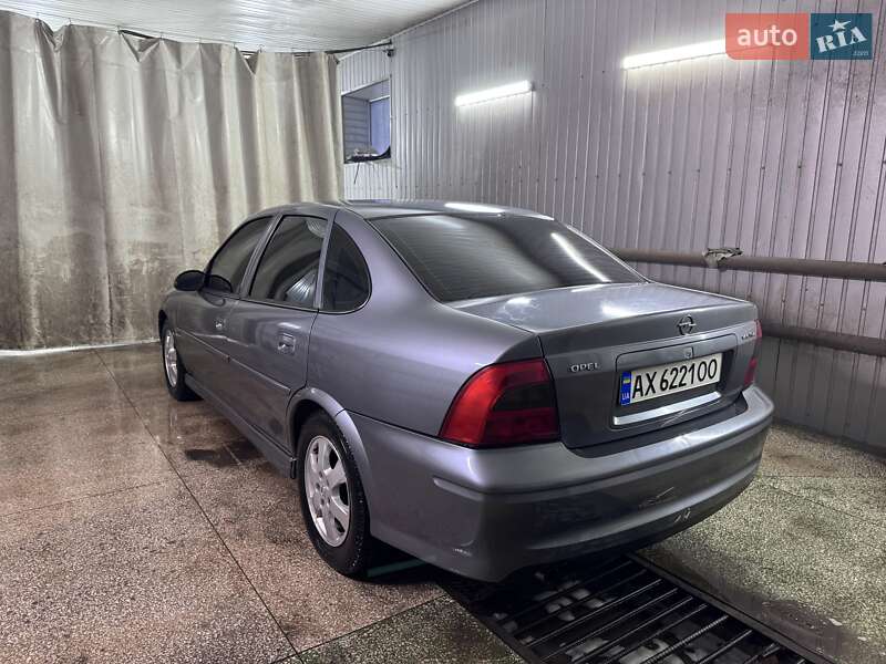 Седан Opel Vectra 2001 в Балаклії фото 4 Седан Opel Vectra 2001 в Балаклії