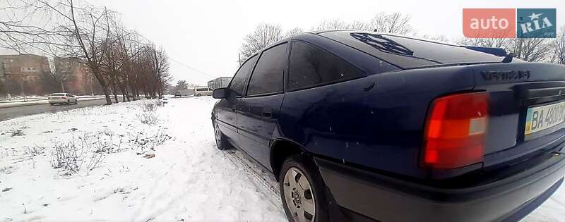 Лифтбек Opel Vectra 1990 в Кропивницком