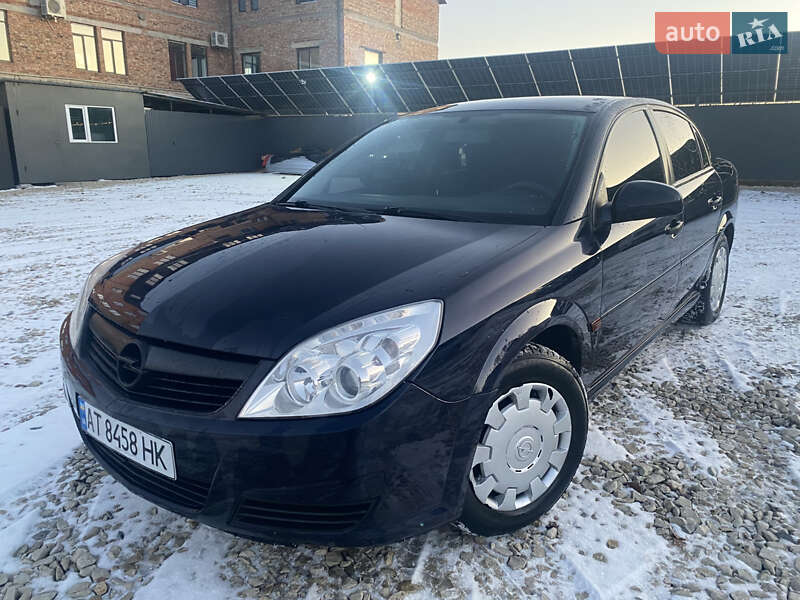 Седан Opel Vectra 2005 в Калуше