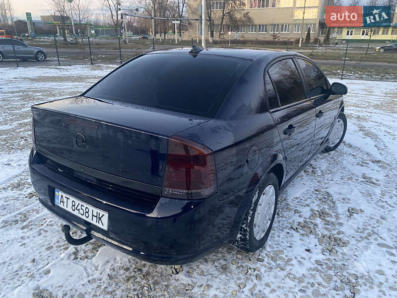 Седан Opel Vectra 2005 в Калуше