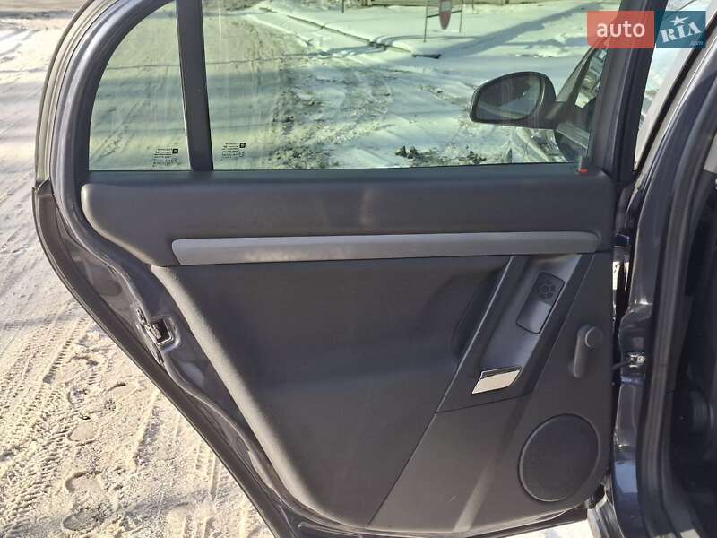 Седан Opel Vectra 2006 в Києві