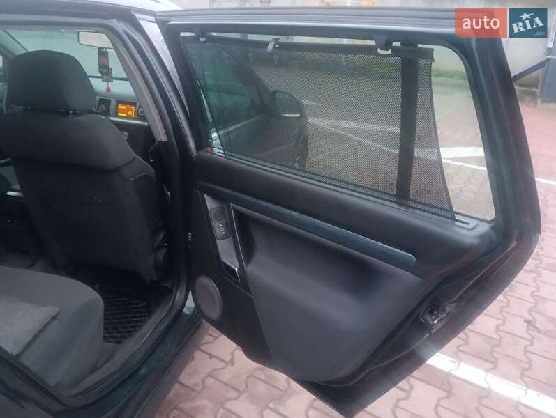 Универсал Opel Vectra 2004 в Виннице