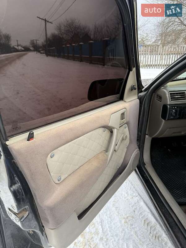 Седан Opel Vectra 1990 в Ратным фото 5 Седан Opel Vectra 1990 в Ратным